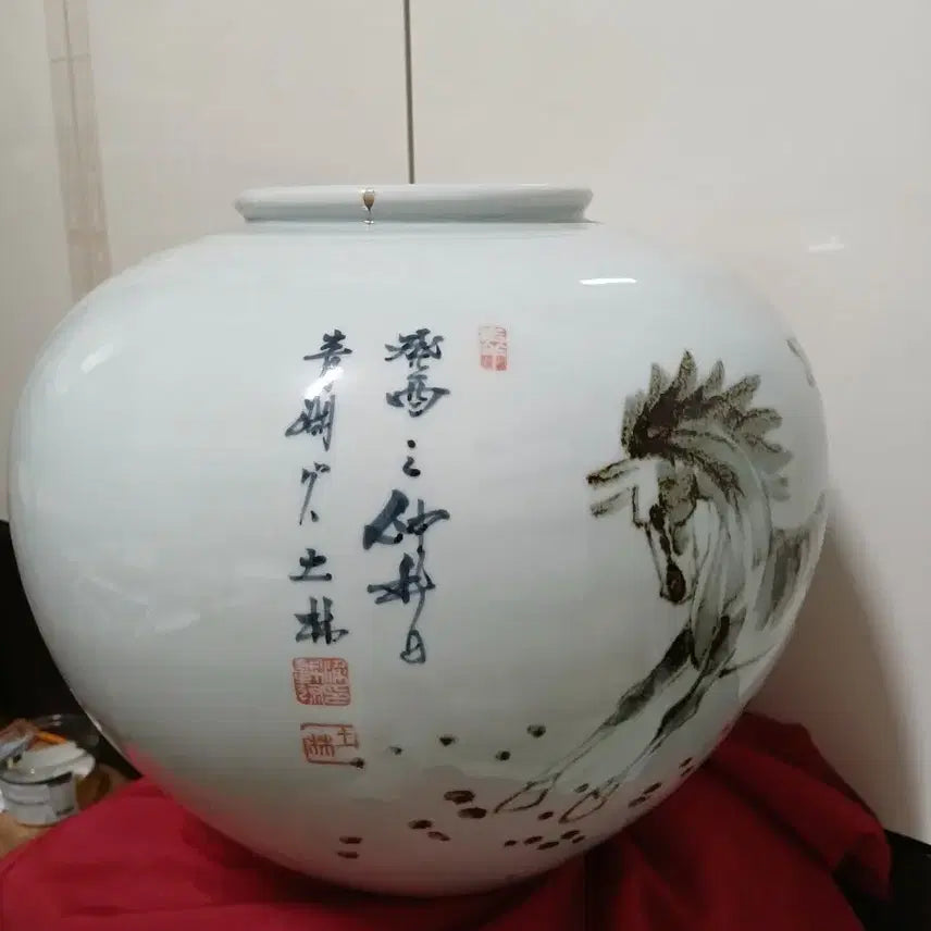 [BUNJANG] White Porcelain Horse Sculpture by Artist Toim (Yang Jae-soon) / 말 백자