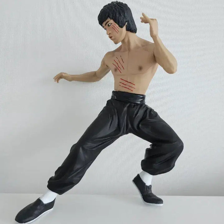[BUNJANG] Bruce Lee Action Figure with Pants and Shoes / 이소룡 피규어 (바지, 신발 포함)