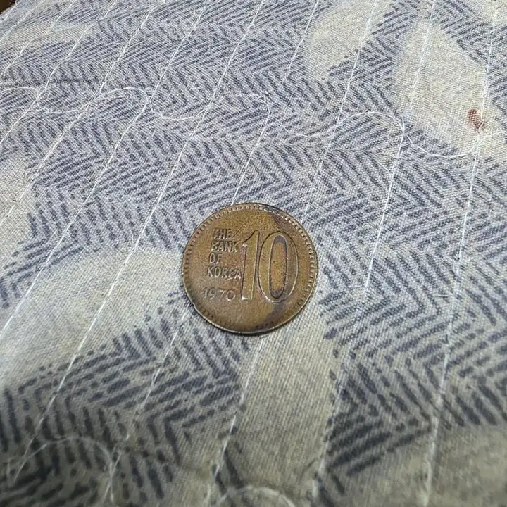 [BUNJANG] 1970 South Korean 10 Won Brass Coin / 1970년 한국 10원 황동주화 판매합니다.