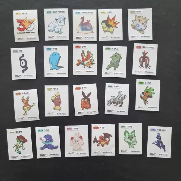 [BUNJANG] Pokemon 30th Anniversary Sticker Collection Bundle / 포켓몬 30주년 기념 띠부씰 팔아요!!! 리자몽, 피카츄