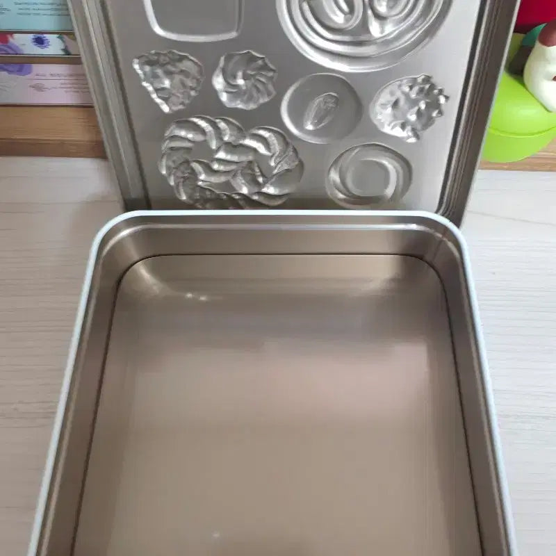[BUNJANG] Japanese Cookie Tin Case / 일본 쿠키 틴케이스