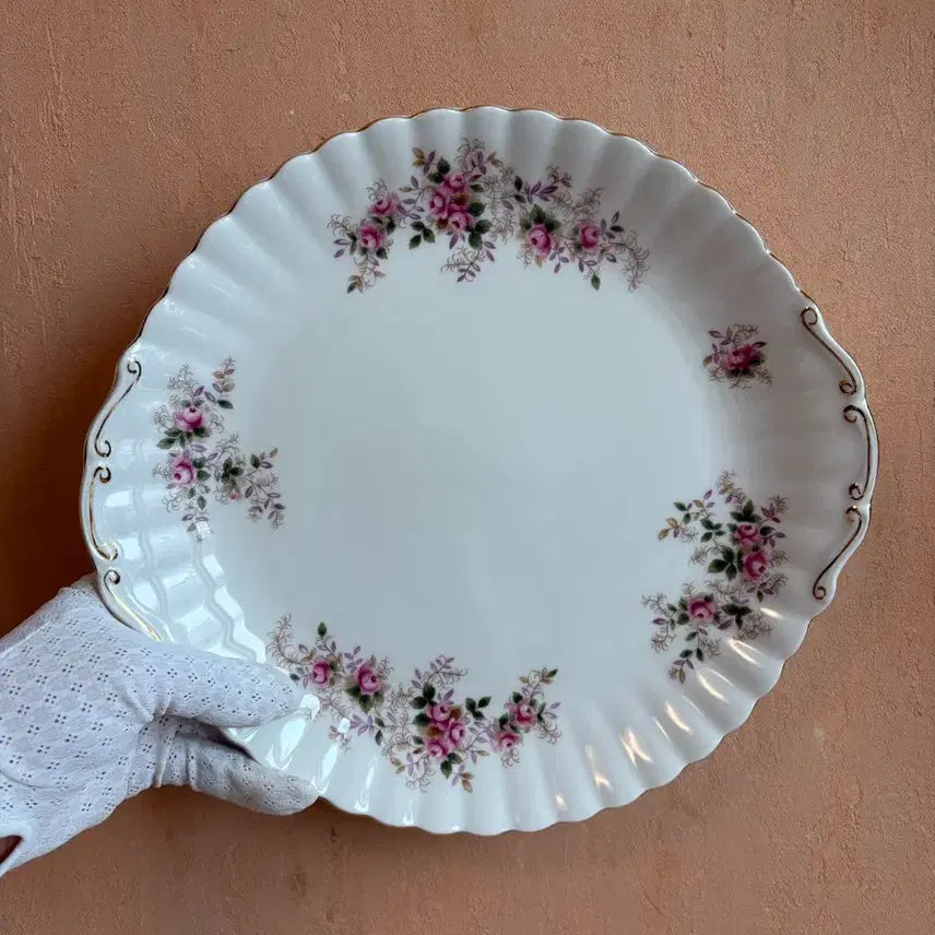 [BUNJANG] 1961 Royal Albert Lavender Rose Gilt Edge Plate / 1961년 영국 로얄알버트 라벤더 로즈 귀달이 접시