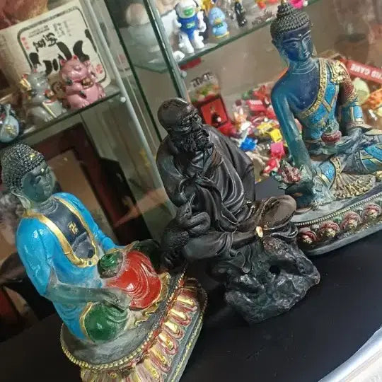 [BUNJANG] Set of 3 Vintage Glass Buddhist Figurines + Daruma Statue / [고급 유리공예] 옹정년제 각인 불상 2점 + 달마상 일괄 (행운/풍수소품)사업장이나 집안에 두시면 나쁜 기운을 막고 큰 행운과 재물운을 불러오는 고풍스러운 불상 및 조각상