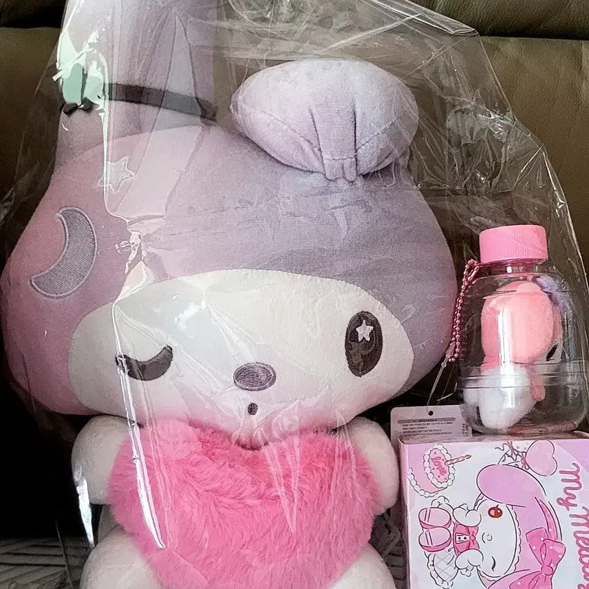 [BUNJANG] Sanrio My Melody 50th Anniversary Plush Toy Bundle Set with Watch and Bottle Charm / 산리오 정품 마이멜로디 50주년 봉제인형 +손목시계+버틀 키링인형 일괄(새상품)