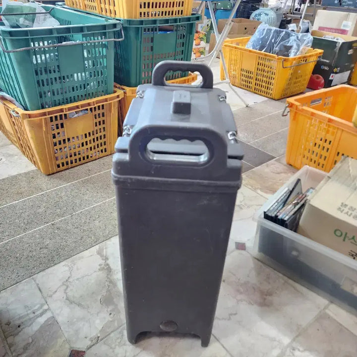 [BUNJANG] Vintage USA Water Canister / USA 물통  상단크기42cmX23cm.하단크기39.cmX21.5cm  전체높이61.5cm