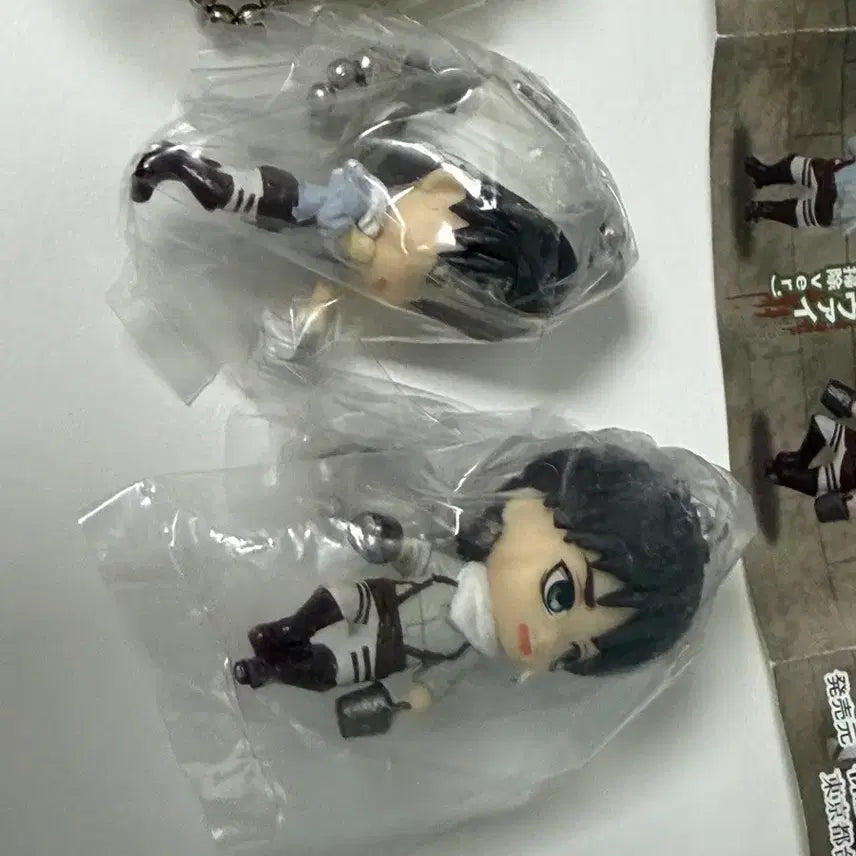 [BUNJANG] Attack on Titan Gacha Cleaning Swing Keychain Full Set (Sealed) / [미개봉] 진격의거인 진격거 가챠 피규어 전종 청소 스윙 키링