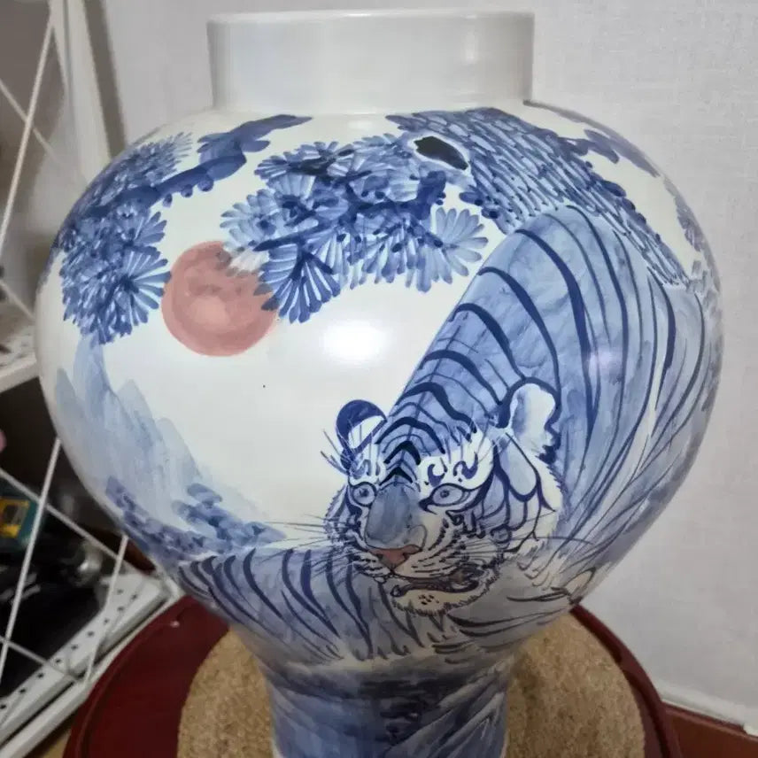 [BUNJANG] Blue and White Porcelain Tiger Landscape Moon Jar / 청화백자 호랑이 산수화 도자기