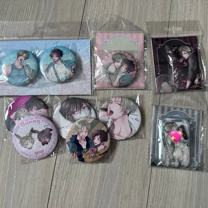 [BUNJANG] Japanese BL "Dalgo Tteugeowoseo Sumdo Moshwieo" Can Badge / 일본 비엘 달고 뜨거워서 숨도 못 쉬어 캔뱃지