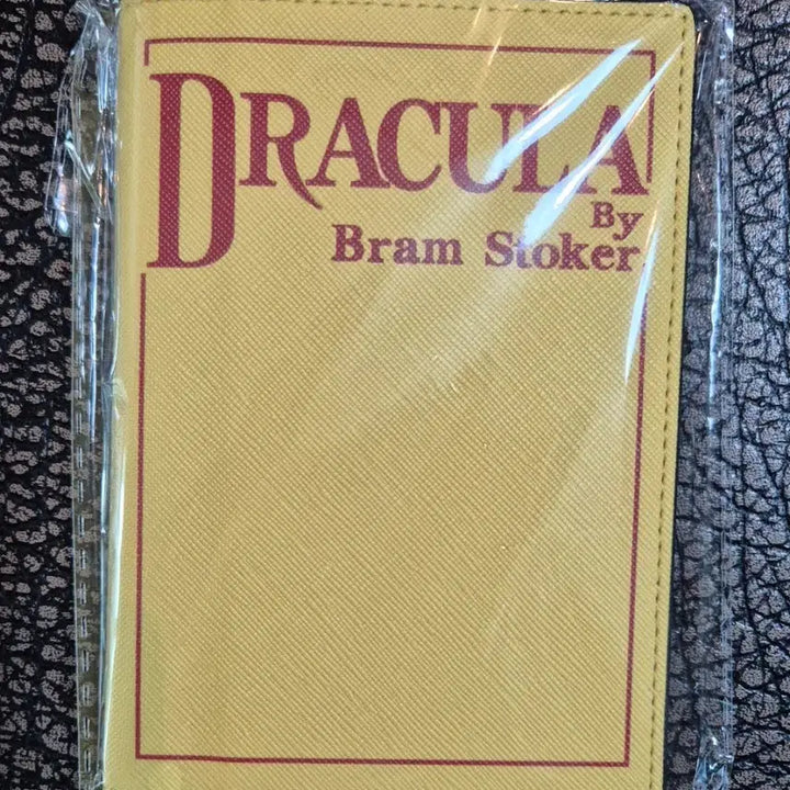 [BUNJANG] Musical Dracula Passport Holder / 뮤지컬 드라큘라 여권지갑