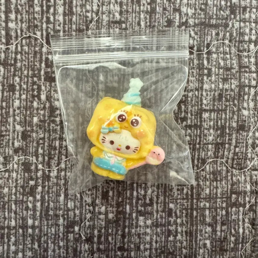 [BUNJANG] SpongeBob &amp; Hello Kitty Miniatures Figure Set / 스폰지밥 키티 피규어 미니어쳐