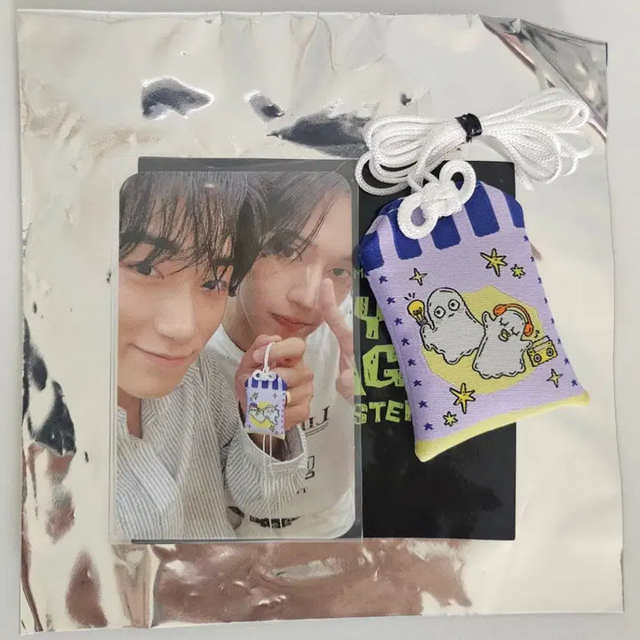[BUNJANG] ATEEZ Fanmeeting ATINY Zone MD Photocard Bundle Set (Wooyoung, San, Hongjoong, Jongho) / 에이티즈 팬미팅 에이티니존 MD 유닛 우산즈  우영 산 , 오마모리 캡막즈 홍중 종호