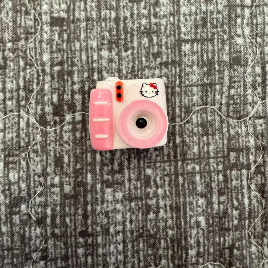 [BUNJANG] Hello Kitty Polaroid Camera Miniature / 키티 폴라로이드 사진기 미니어쳐