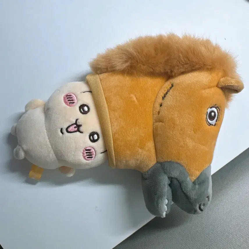 [BUNJANG] Usagi with Horse Hat Keychain / 말탈을 쓴 우사기  말 우사기 키링