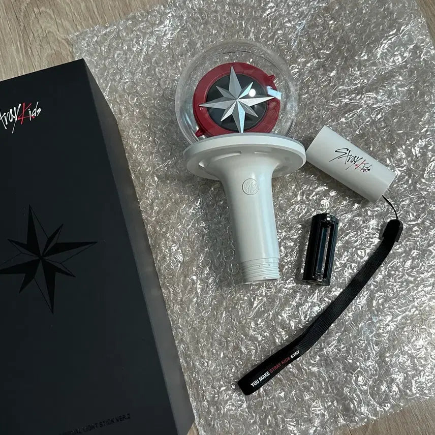[BUNJANG] Stray Kids Official Lightstick Version 2 / 스키즈 나침봉 버전2