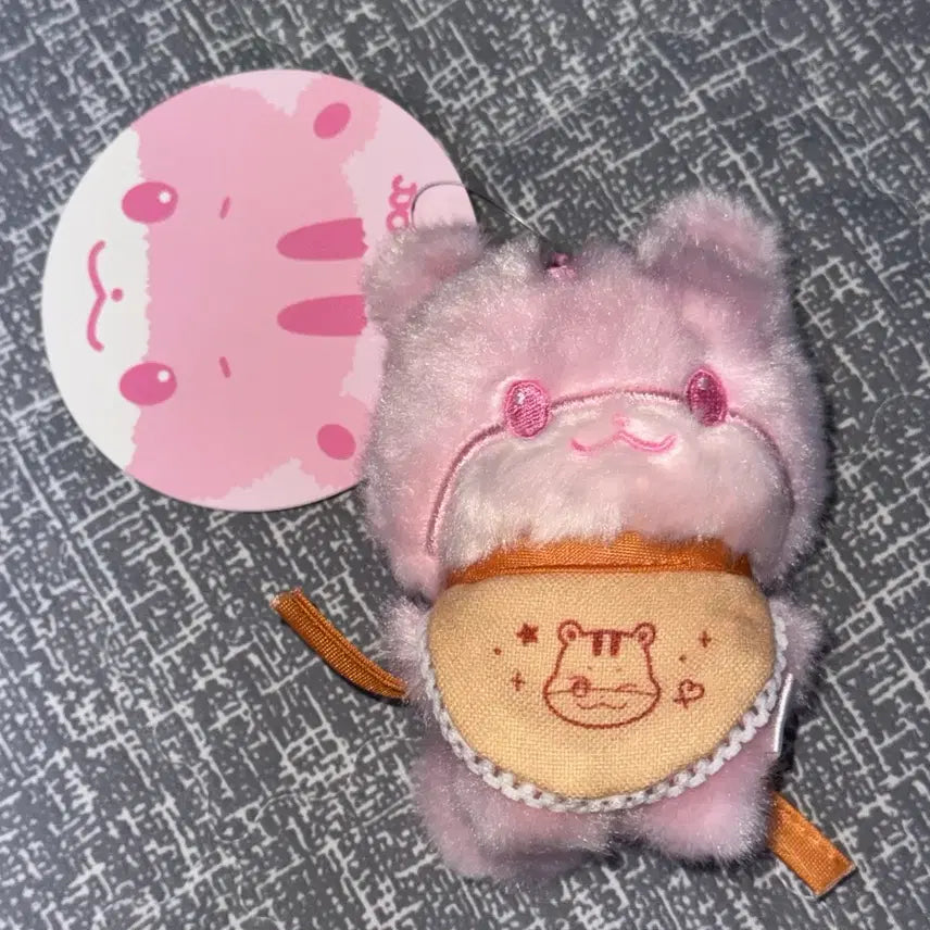 [BUNJANG] ATEEZ Aniteez in Color Pink Doll Keychain Hongjoong / 에이티즈 ATEEZ 애니티즈 인 컬러 팝업 굿즈 컬러 핑크 인형 키링 홍중 쭝라미