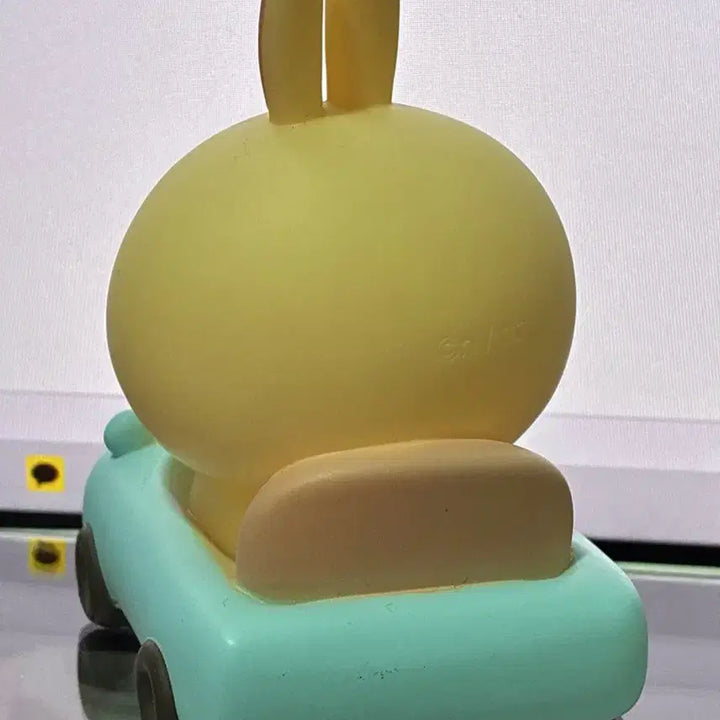 [BUNJANG] Usagi Car Figure / 우사기 자동차 피규어