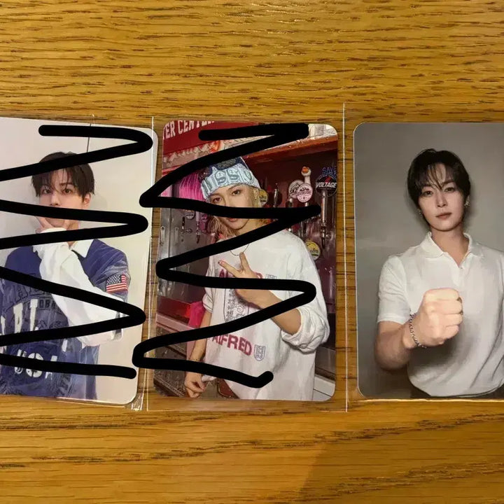 [BUNJANG] Stray Kids Concert Run Out This or That Soundwave Lucky Draw POB (Lee Know) / 스트레이키즈 콘서트 런잇 디스앤댓 사운드웨이브 2주차 럭드 특전