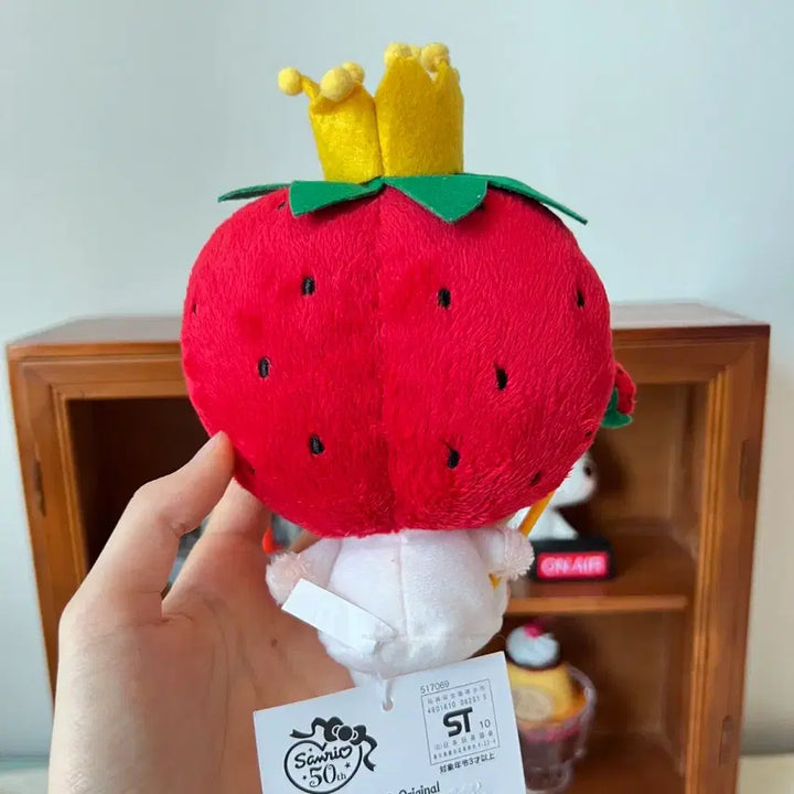 [BUNJANG] Sanrio Strawberry King Plush Doll / 고전 산리오 딸기왕 인형