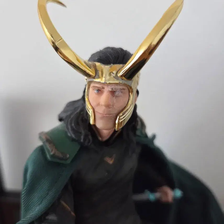 [BUNJANG] Loki Figure / 로키 피규어