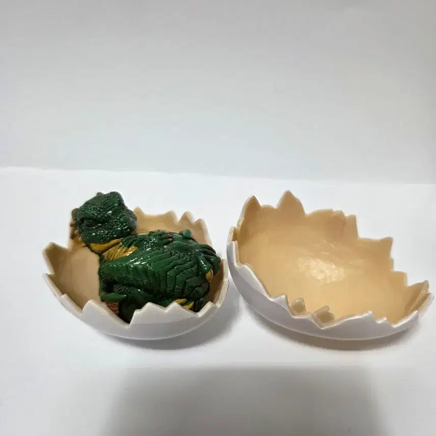 [BUNJANG] Green Dinosaur Dragon Egg Gacha Figurine / 공룡 드래곤 알 피규어 초록색 가챠