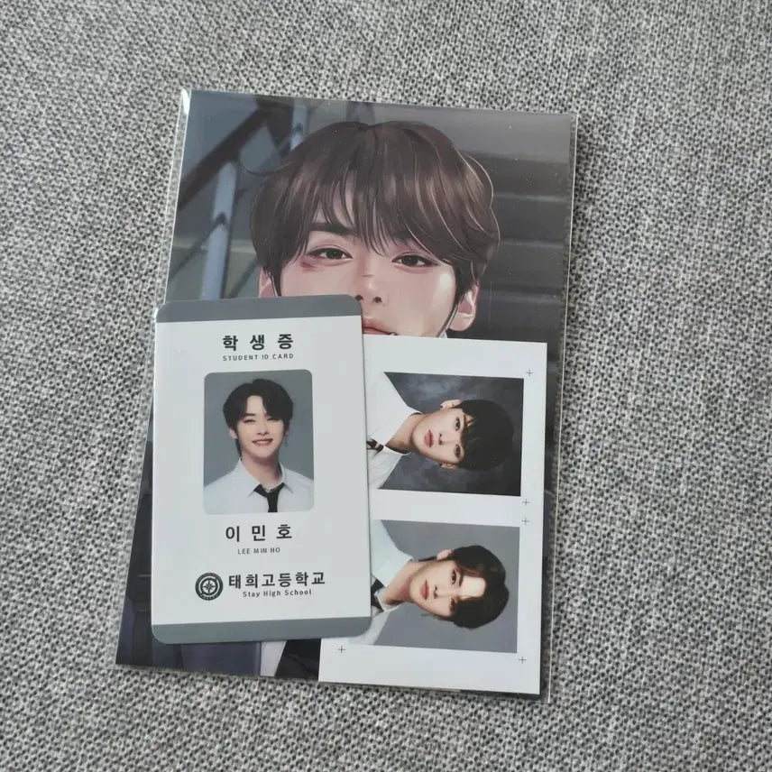 [BUNJANG] Stray Kids Lee Know 2024 Birthday Cafe POB Student ID / 스트레이키즈 스키즈 리노 생일카페 특전 생카 팬아트 학생증 2024년 굿즈