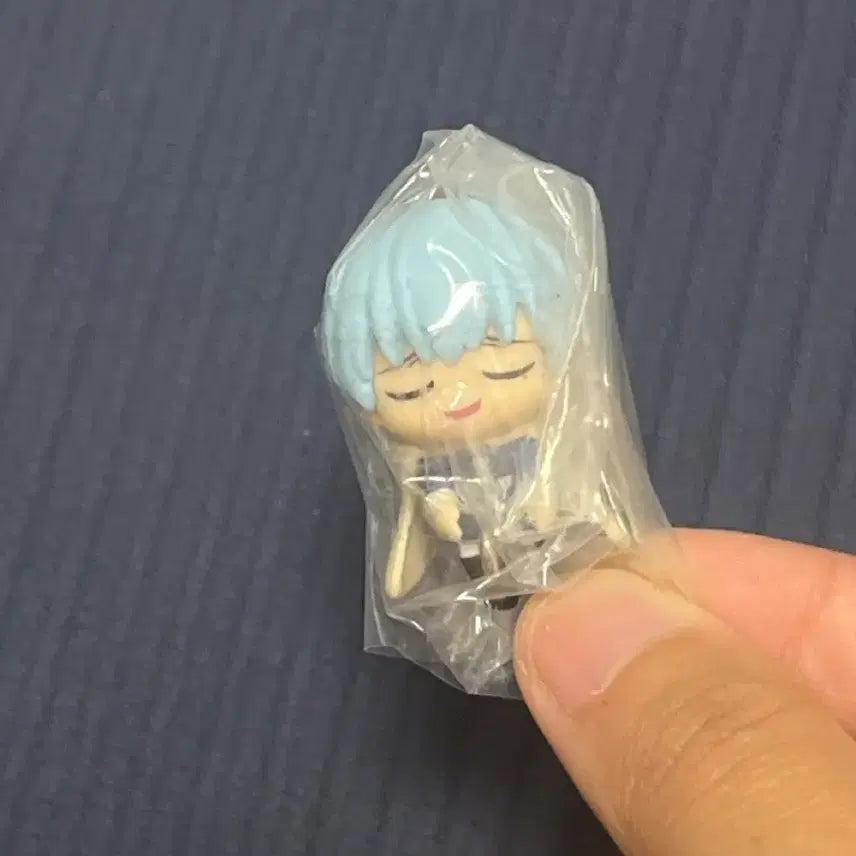 [BUNJANG] Sousou no Frieren Himmel Deron Gacha Figure / 장송의 프리렌 힘멜 데롱 가챠