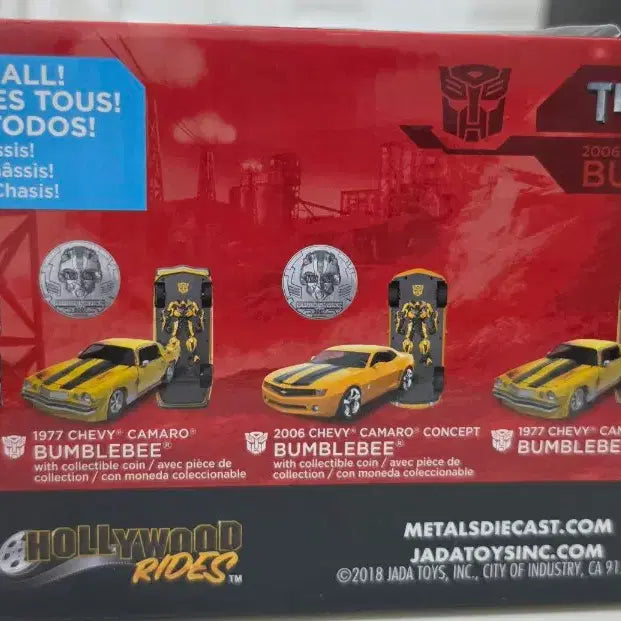 [BUNJANG] Megan Fox Signed Transformers Bumblebee 1:24 Diecast (Celebrity Authentics COA) Unsealed / [국내유일 / 미개봉] 메간 폭스 친필사인 트랜스포머 범블비 1:24 다이캐스트 (Celebrity Authentics 인증 COA 포함)