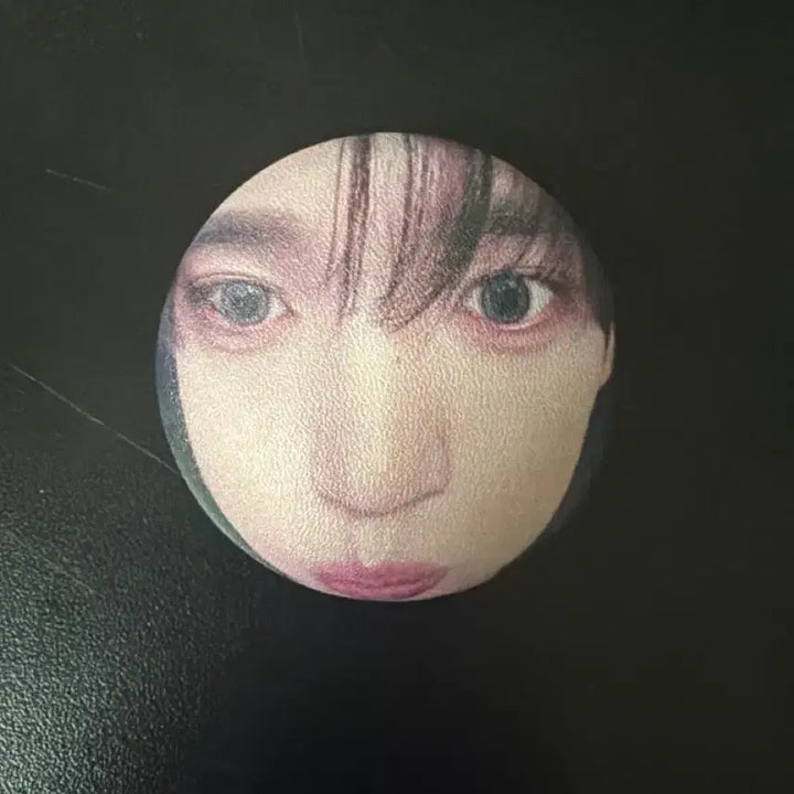 [BUNJANG] HERE AND NOW ZEROBASEONE Han Yu Jin Badge / 히얼앤나우 제로베이스원 앤더블 한유진 뱃지