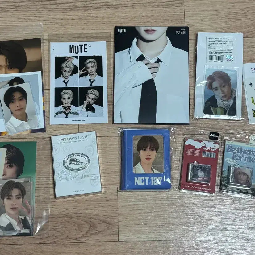 [BUNJANG] NCT 127 Jaehyun Photobook Sig Hologram Four-Cut Photocard / 엔시티 nct127 nct재현 포카 뮤트 포토북 시그 홀로그램 재현포카