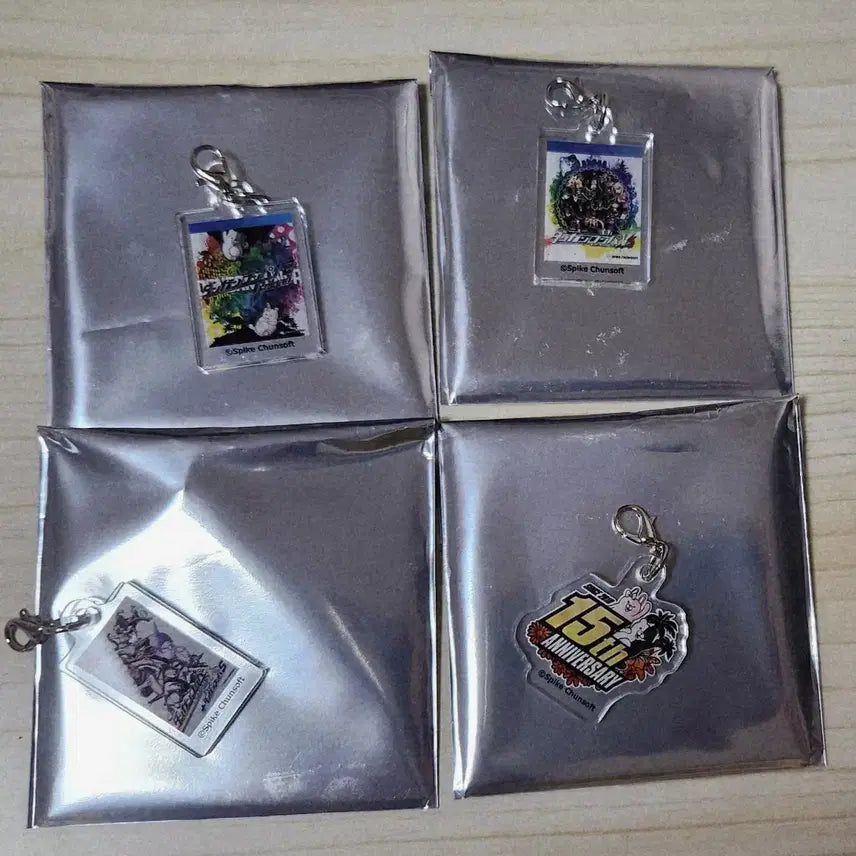 [BUNJANG] Danganronpa 15th Anniversary Game Package Acrylic Keychain Set / 단간론파 15주년 전시회 게임 패키지 풍 아크릴 키링 세트 판매