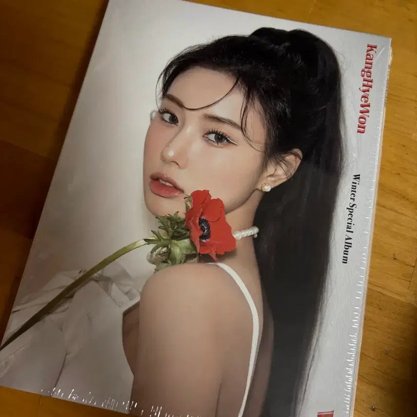 [BUNJANG] Kang Hyewon Winter Special Album W Sealed / 강혜원 Winter Special Album W 미개봉