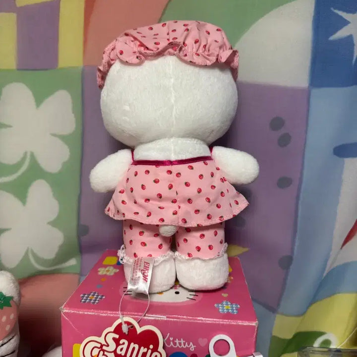 [BUNJANG] Sanrio Ichigo Pajamas Kitty Plush / 고전 이치고 파자마 키티