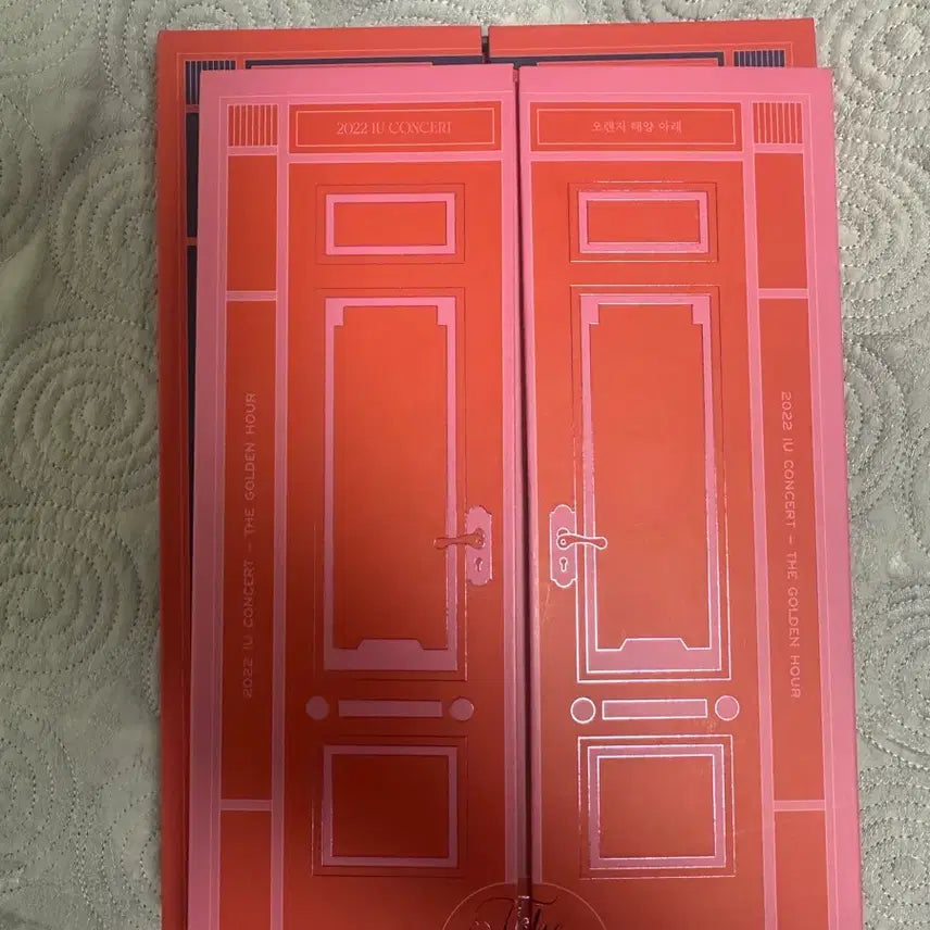 [BUNJANG] IU Golden Hour Concert DVD, Blu-ray Unsealed Bundle Set / 아이유 골든아워 콘서트 dvd, 블루레이 개봉 일괄 판매