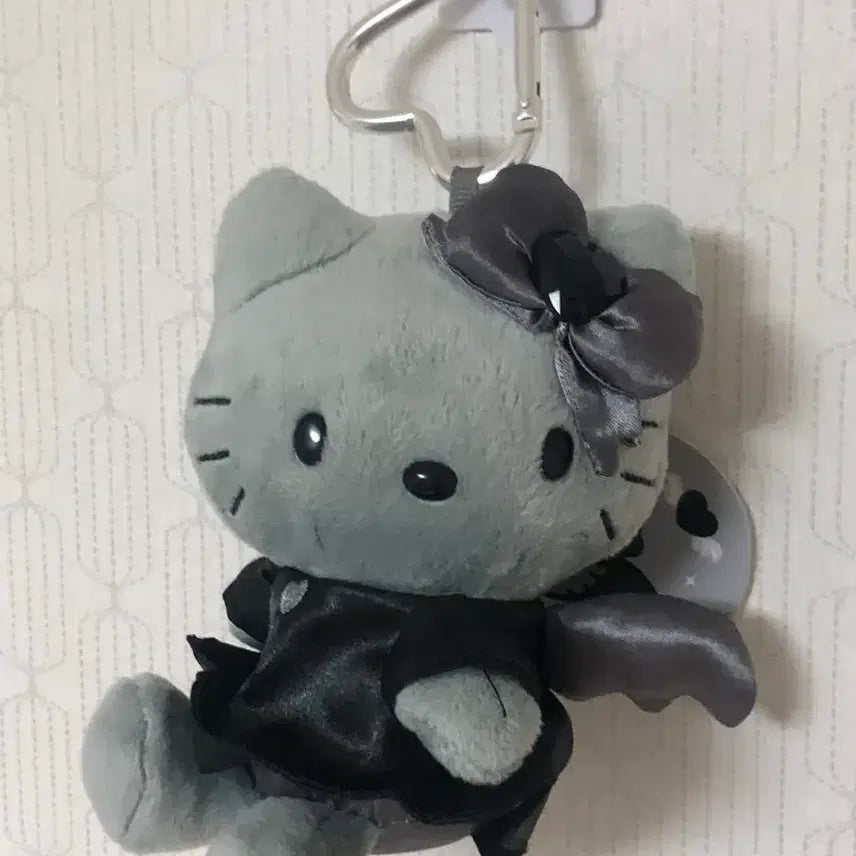 [BUNJANG] Sanrio Hello Kitty Black Angel Grey Keyring Plush / 산리오 헬로키티 블랙엔젤 그레이