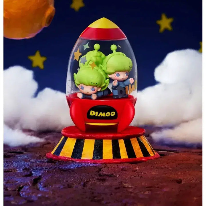 [BUNJANG] Pop Mart Dimoo World x Pixar Dimoo in Space Crane Secret Edition Figure / [팝마트 새상품] 디무월드X픽사 시크릿 디무 인 스페이스 크레인