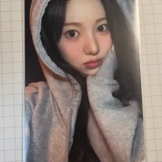 [BUNJANG] Kiki Sui Soundwave Casual Wear Photocard / 키키 수이 사운드웨이브 사복 포카 404 아이두미