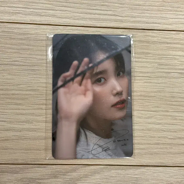 [BUNJANG] IU Clalen Lens Photocard / 아이유 클라렌 렌즈 증정 포카
