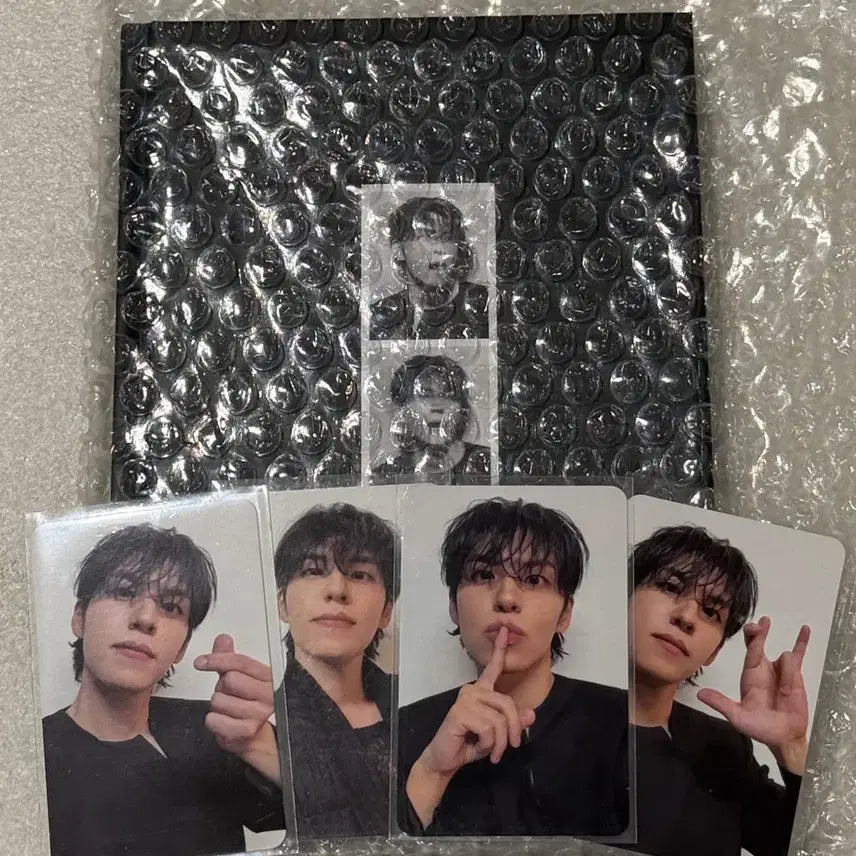 [BUNJANG] DAY6 Wonpil Unfiltered Photocard Bundle Set + Monochrome Album / 데이식스 원필 언필터드 포카 4장 일괄 + 모노크롬 앨범