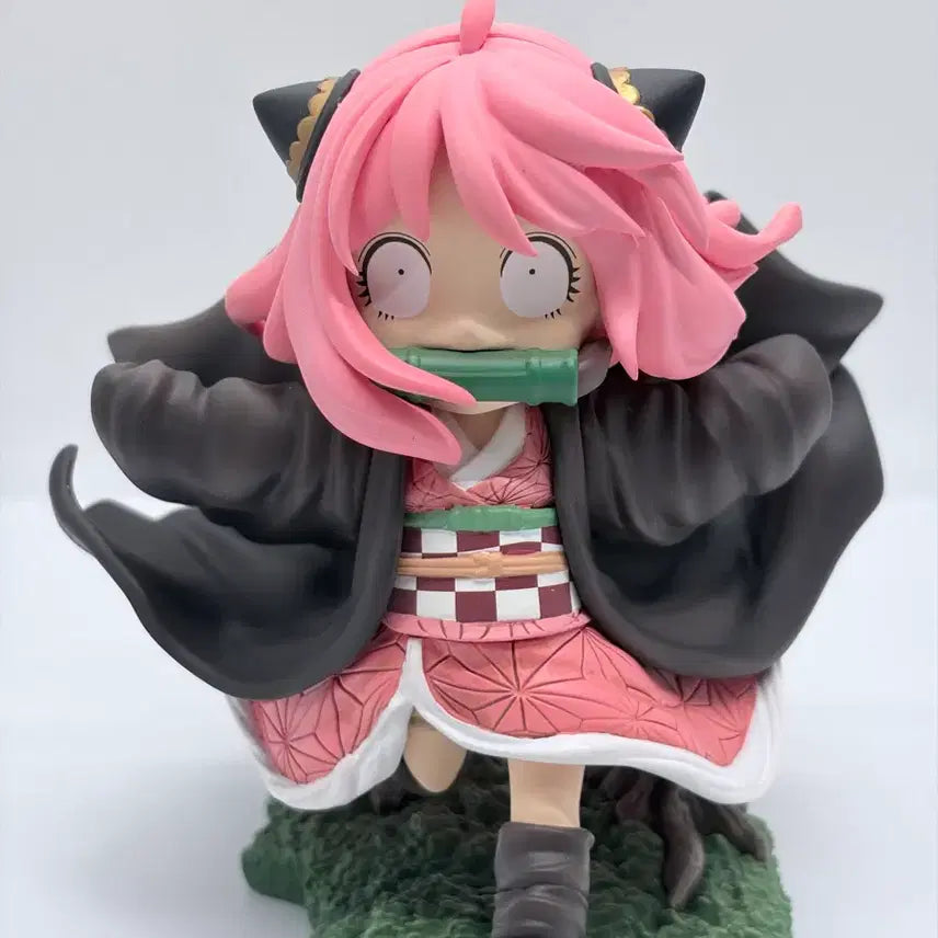 [BUNJANG] MIMO Anya Forger x Demon Slayer Nezuko Cosplay Resin Figure / MIMO 아냐포저 X 귀멸의칼날 네즈코 코스프레 피규어 레진피규어 정품