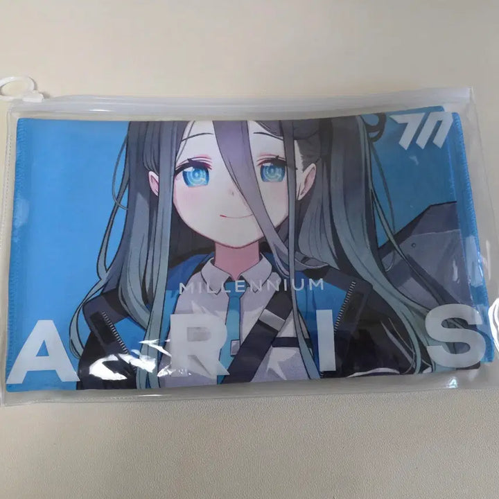 [BUNJANG] Aris Slogan, Glasses Cloth, and Gehenna/Trinity Student ID Set / 아리스 슬로건 + 아리스 안경닦기 + 게헨나,트리니티 학생 명찰