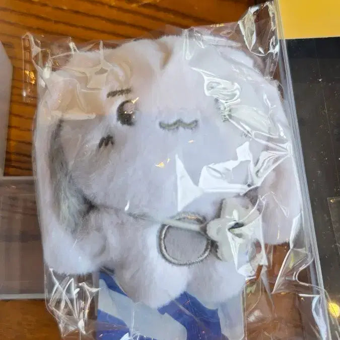 [BUNJANG] ATEEZ Seonghwa Silvany Plush Keychain / 에이티즈 성화 실버니 플러쉬 키링