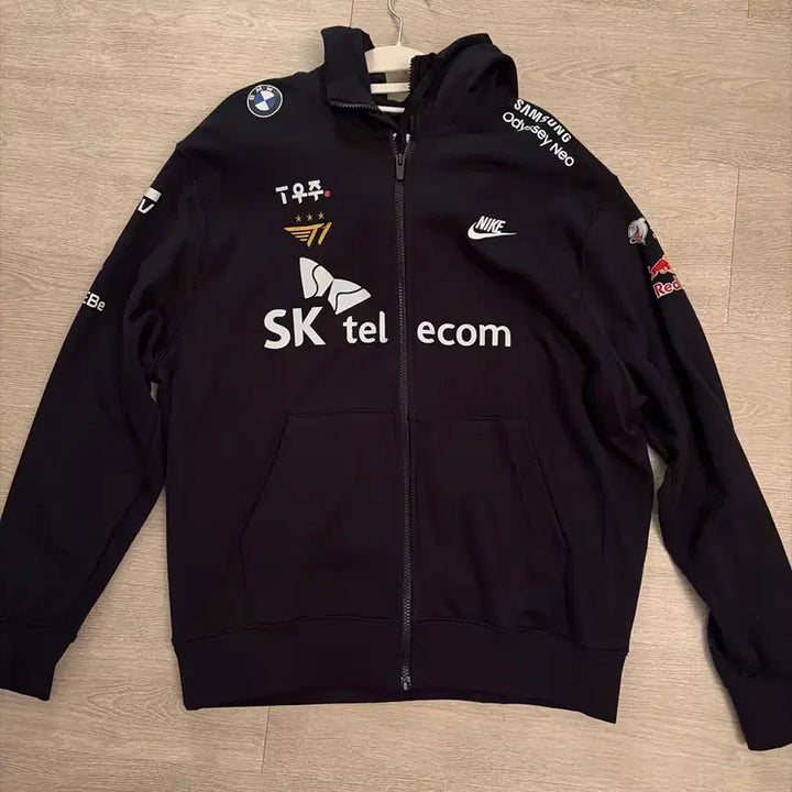 [BUNJANG] T1 Zeus 2022 Worlds Hoodie Uniform XL / 2022 월즈 T1 티원 제우스 후드집업 유니폼
