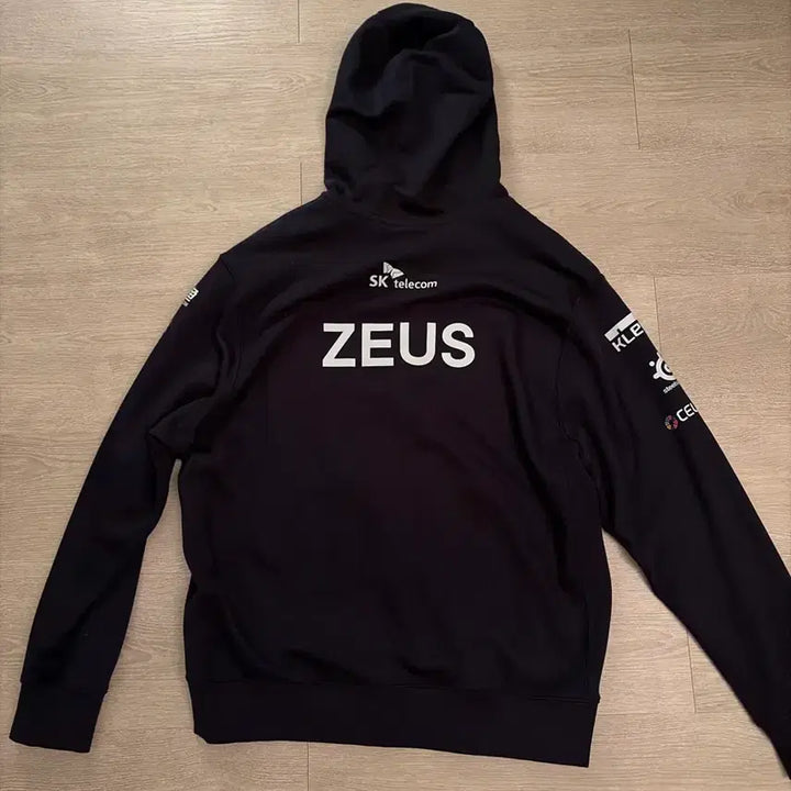 [BUNJANG] T1 Zeus 2022 Worlds Hoodie Uniform XL / 2022 월즈 T1 티원 제우스 후드집업 유니폼