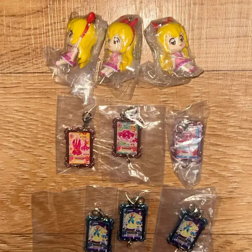 [BUNJANG] Aikatsu Custom Dress-Up Charm Gacha Figures - Ichigo, Aoi / 아이카츠 커스텀 드레스업 챰 가챠 피규어 이치고 아오이