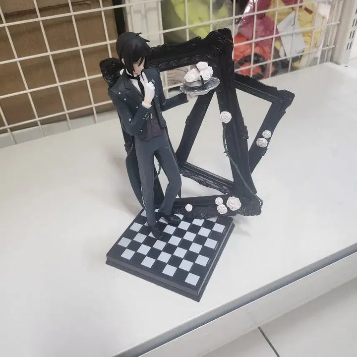 [BUNJANG] Black Butler Sebastian Figure / 흑집사 세바스찬 피규어