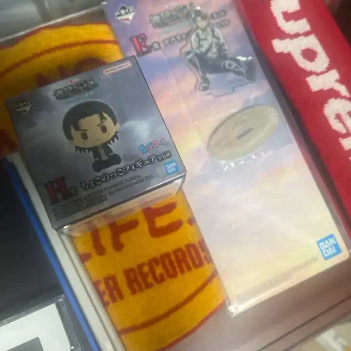 [BUNJANG] Attack on Titan Ichiban Kuji H &amp; E Prize / 진격의거인 쿠지 H,E상 판매