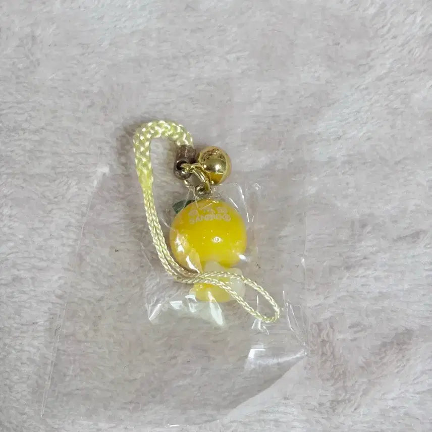 [BUNJANG] Sanrio Hello Kitty Lemon Fruit Strap / 산리오 레몬 과일 헬로키티 키티스트랩