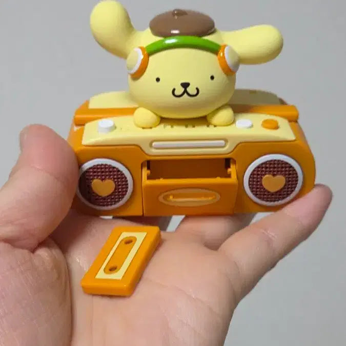 [BUNJANG] Sanrio Pompompurin Cassette Radio Figure (Sealed) / 산리오 폼폼푸린 카세트 라디오 피규어_봉지 미개봉