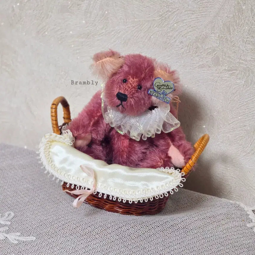 [BUNJANG] Annette Funicello Collectible Vintage Mohair Teddy Bear with Basket / Annette Funicello Collectible 빈티지 모헤어 테디베어 곰돌이 소품 인형 장식 수집 인테리어 바스켓