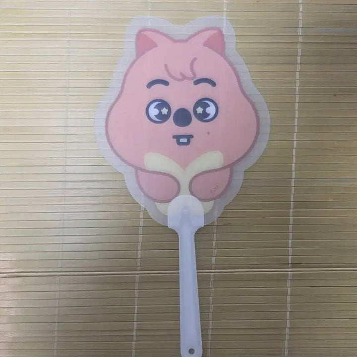 [BUNJANG] Stray Kids Lee Know Run It Entrance Gift Fan Han Jisung Quokka / 스트레이키즈 스키즈 런잇 입장기프트 부채 쿼카 한지성